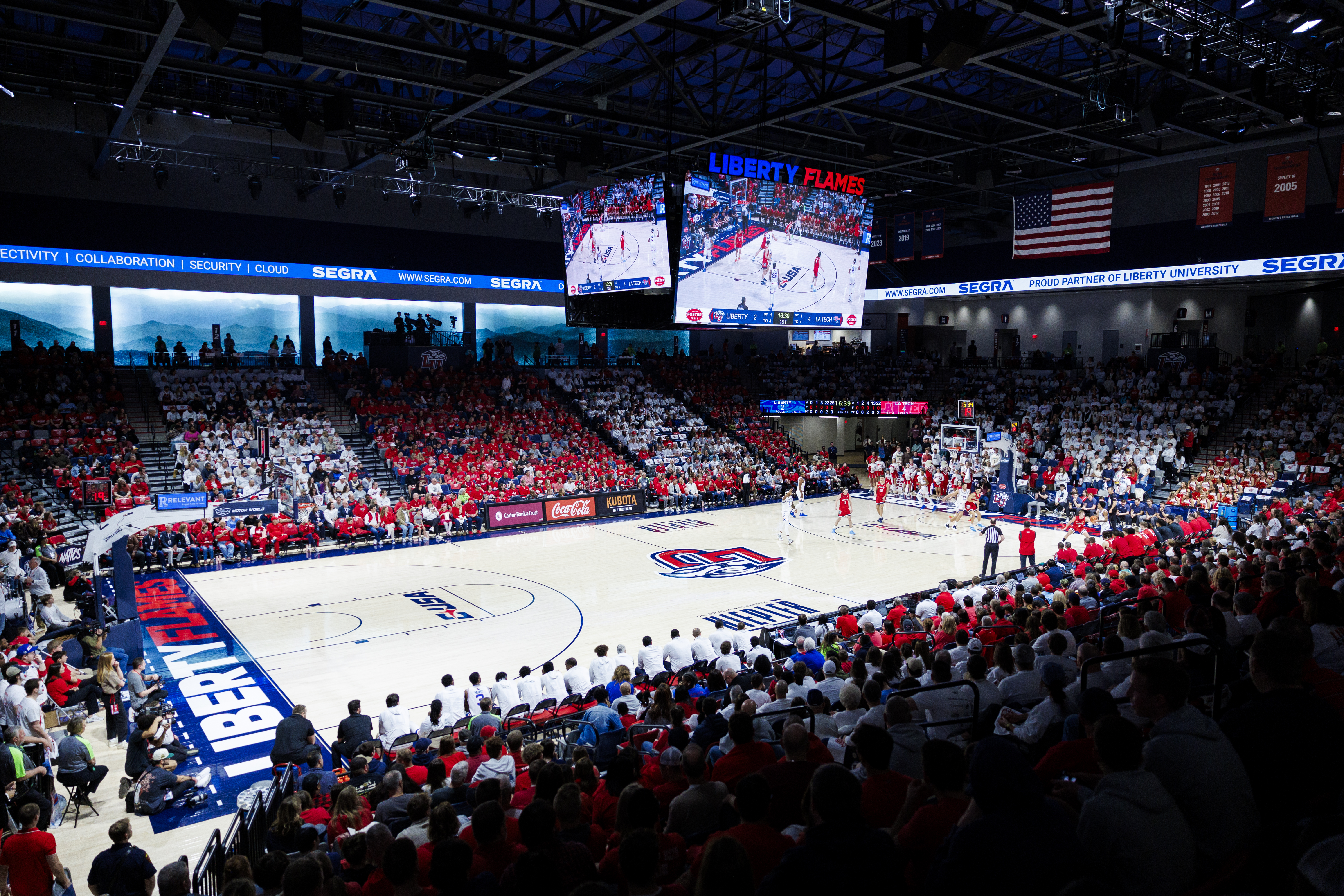 Image of basketball court